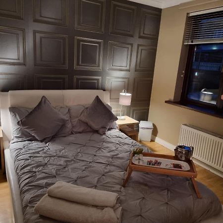 Private Room City Skyline And Mountain Views Close Too Belfast Centre And Airports Free Parking Bagian luar foto