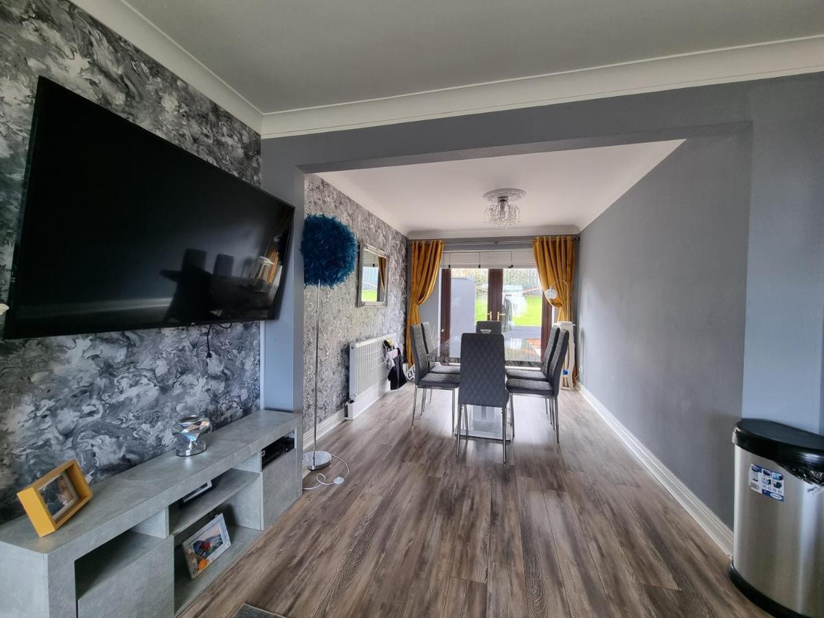 Private Room City Skyline And Mountain Views Close Too Belfast Centre And Airports Free Parking Bagian luar foto
